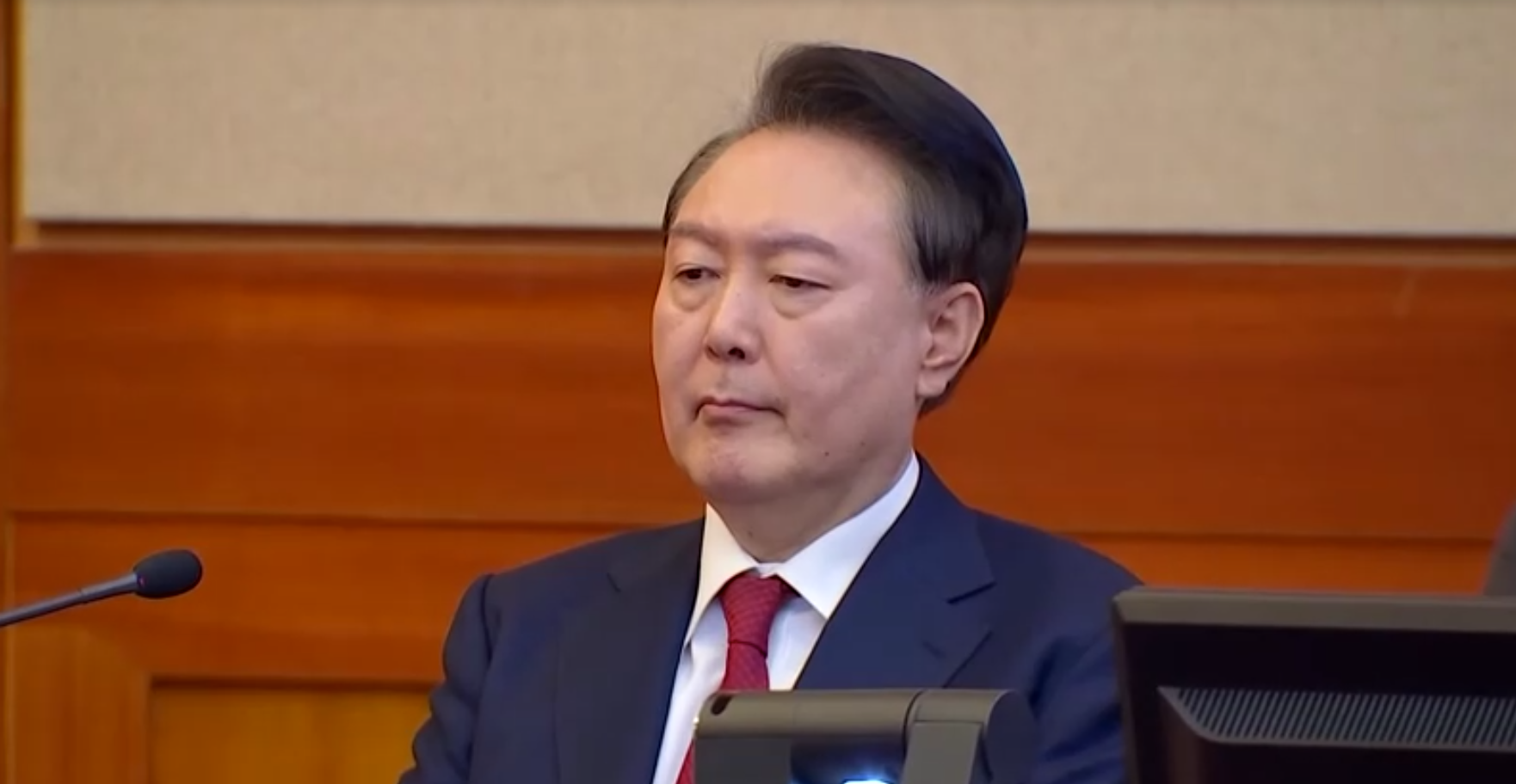 Coreia do Sul: Yoon Suk Yeol comparece ao julgamento de impeachment