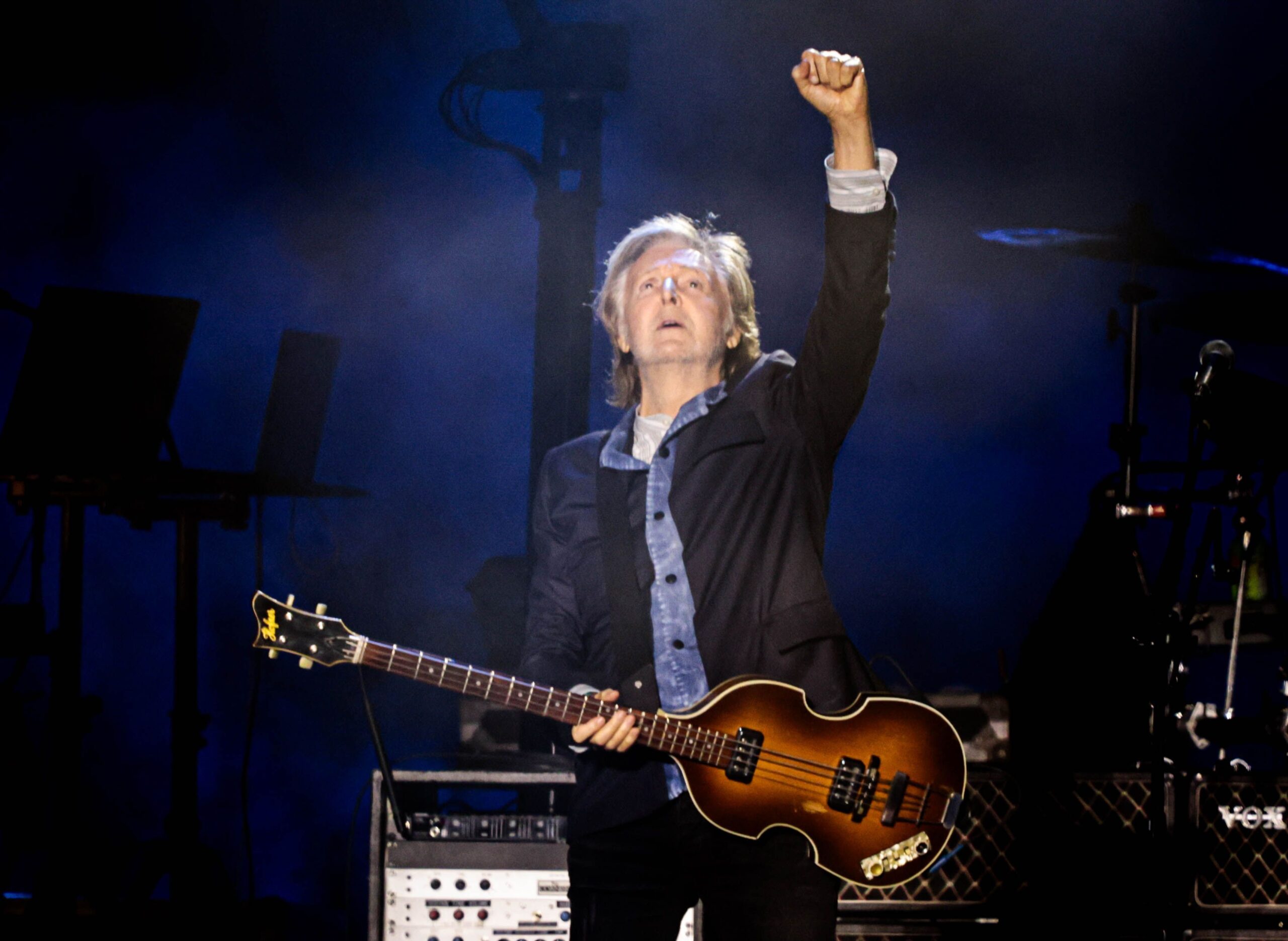 Paul McCartney anuncia show surpresa em Nova York nesta terça-feira (11)