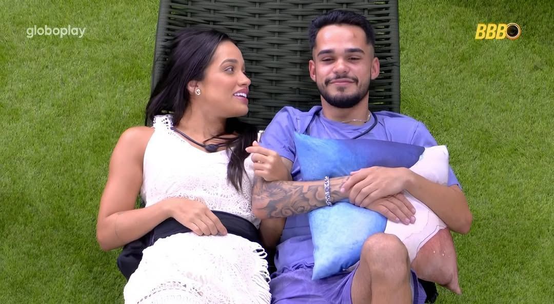 BBB25: João Pedro flerta com Eva: “Tem prova de amor maior que essa?“