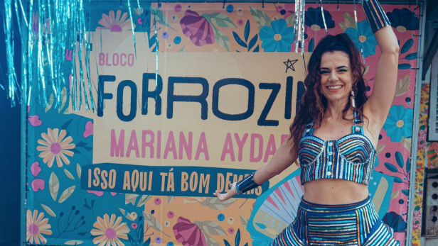 Bloco Forrozin, com Mariana Aydar, desfila no Ibirapuera pela 1ª vez