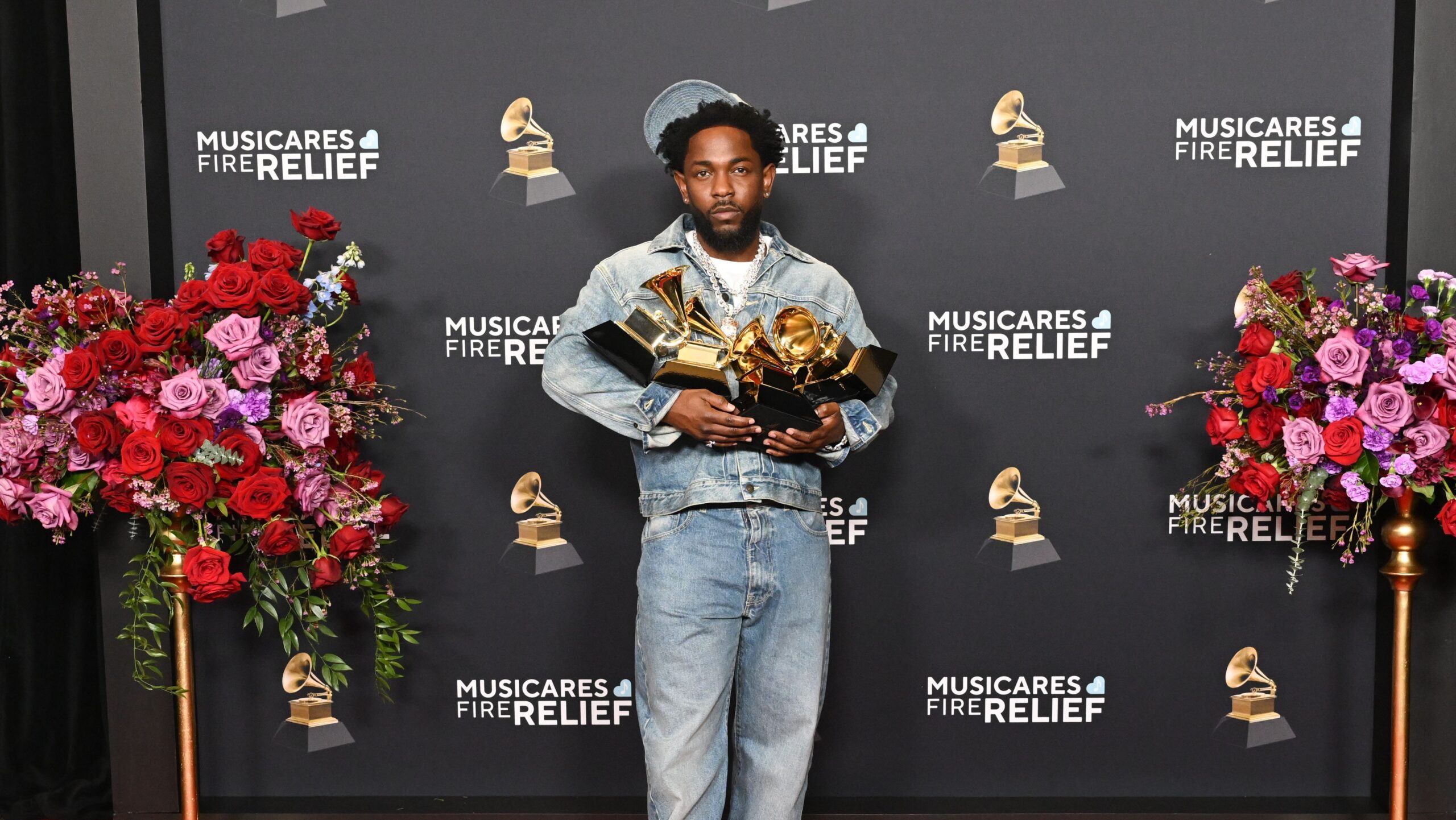 Grammy 2025: Kendrick Lamar leva cinco prêmios com uma só música