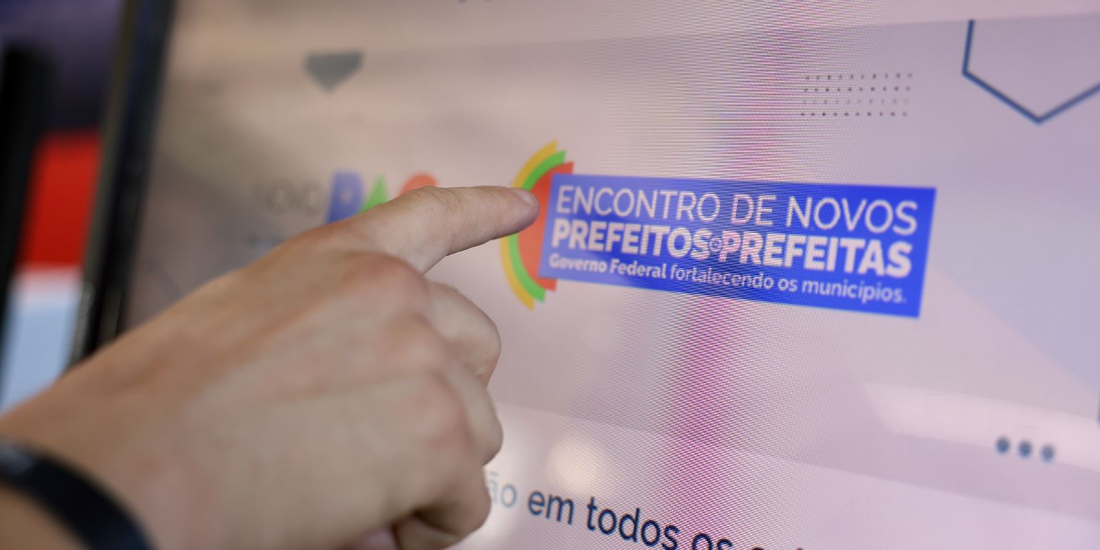 Plataforma de pequenos serviços conecta MEIs e prefeituras