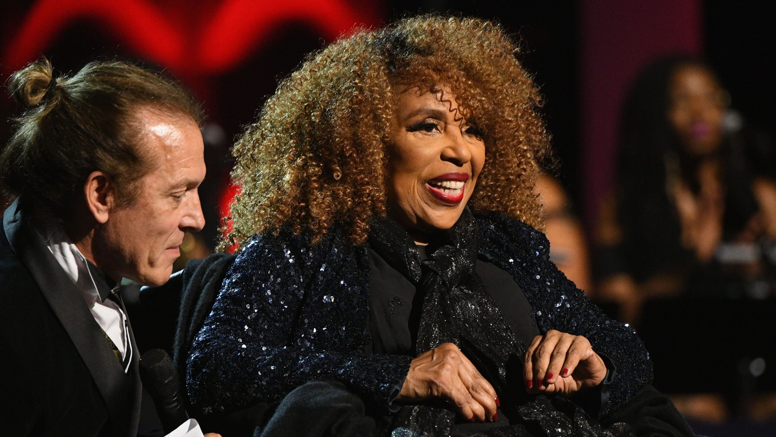 Morre Roberta Flack, voz de “Killing Me Softly“, aos 88 anos