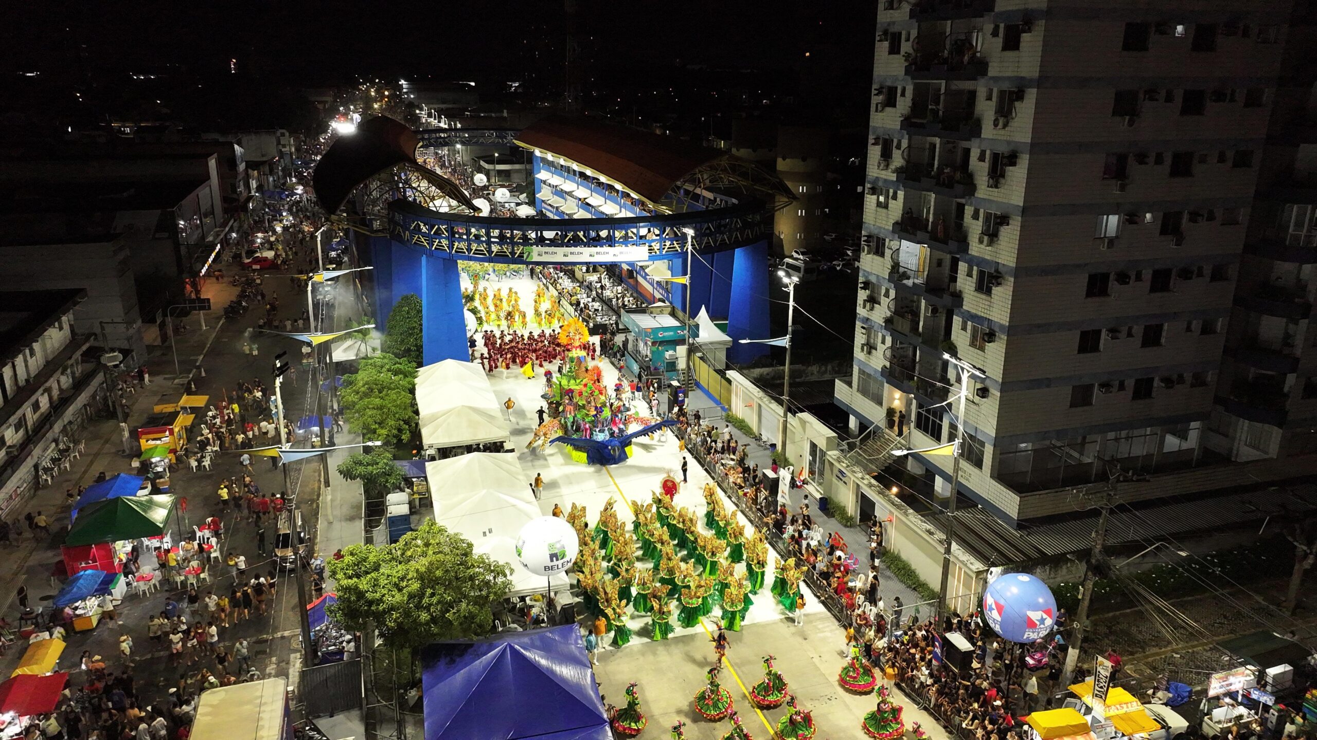 Carnaval 2025: veja como foi a primeira noite de desfiles das Escolas de Samba de Belém | Pará