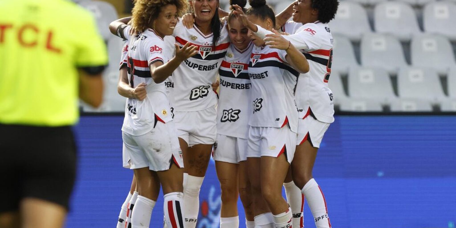 São Paulo e Corinthians avançam para a final da Supercopa Feminina