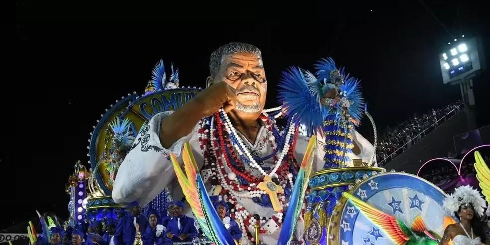 De brabo a professor, Laíla volta à avenida em homenagem da Beija-Flor