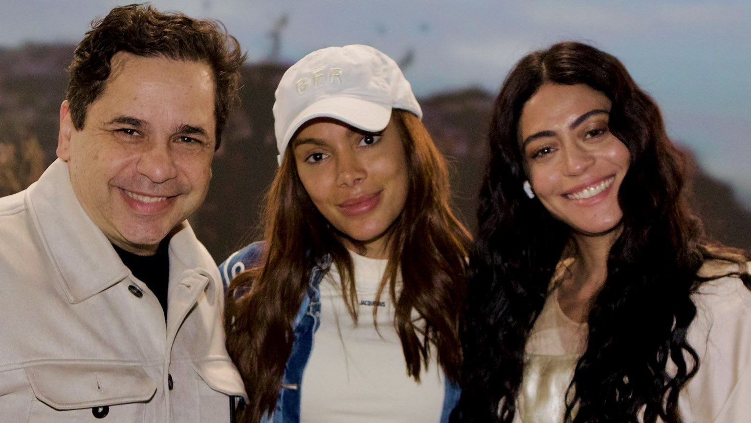 Anitta visita set de filmagens de “Nosso Lar 3”: “Fã declarada”