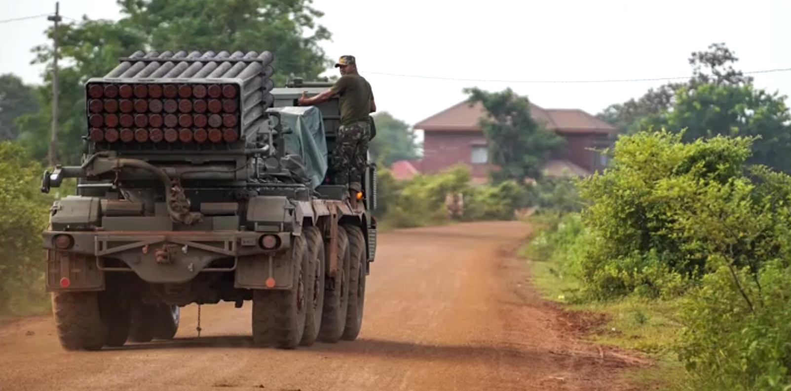 Líderes da Tailândia e do Camboja se reunirão na segunda (28)