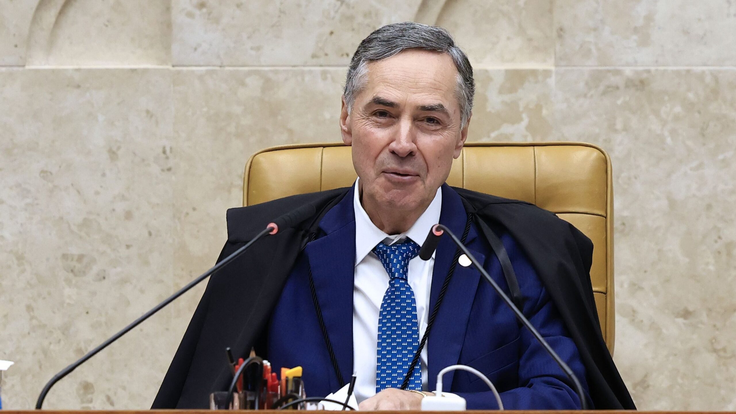 Barroso vota contra repatriação imediata de crianças sob risco