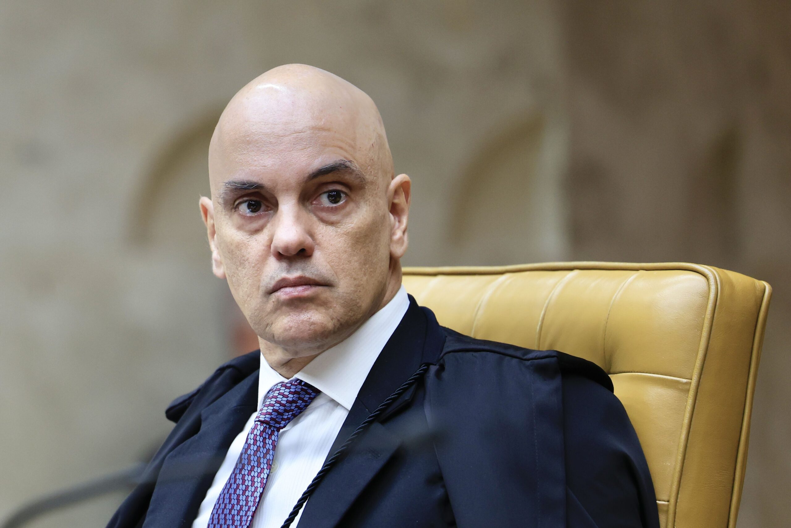 Juiz que não resiste à pressão, que mude de profissão, diz Moraes