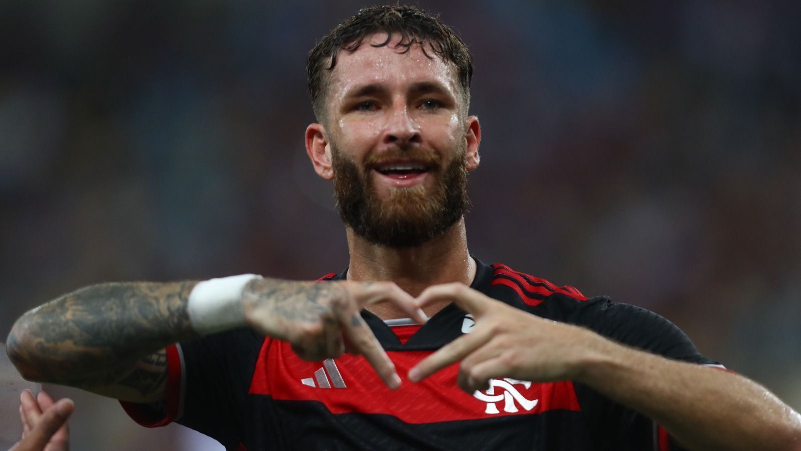 Léo Pereira recebe sondagens da Europa, e Flamengo define preço para venda