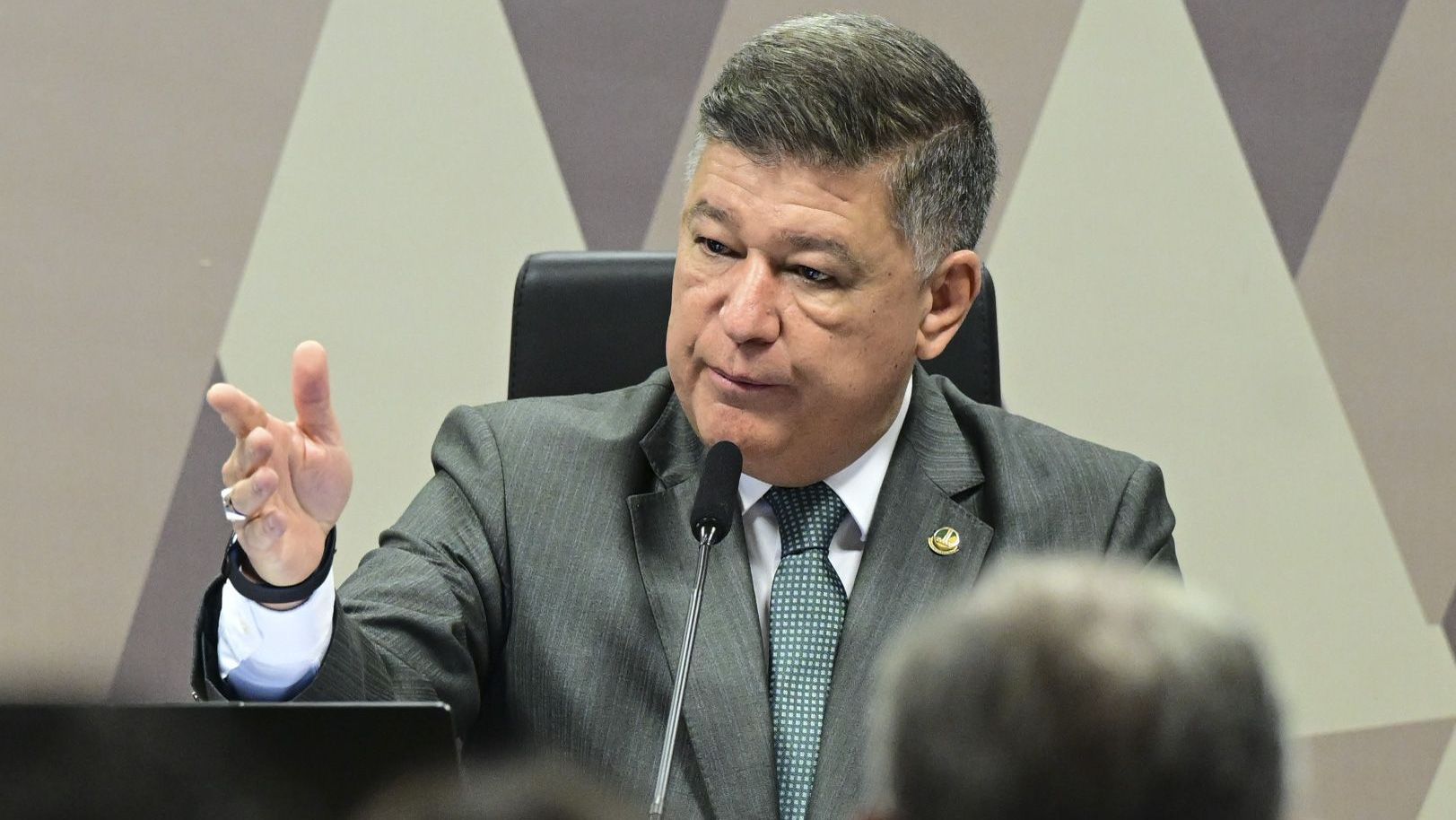 Ministros convidados que faltarem à CPMI serão convocados, diz Viana