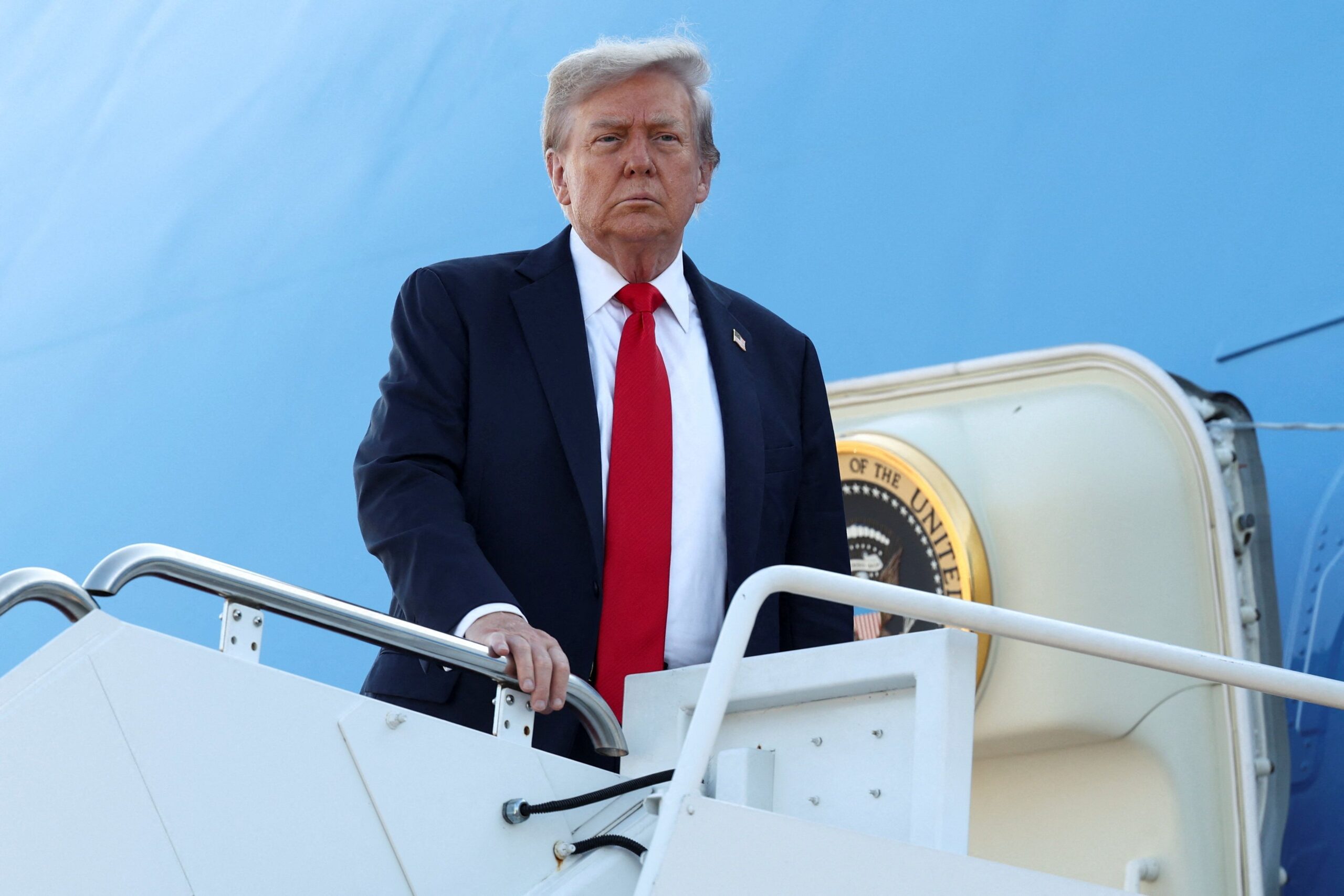 Trump diz que pode discutir comércio com Rússia caso acordo de paz evolua
