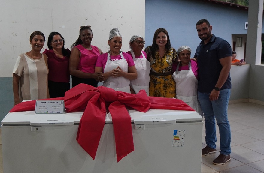 Merendeiras de São Félix do Xingu concluem formação e apresentam receitas criativas e nutritivas.