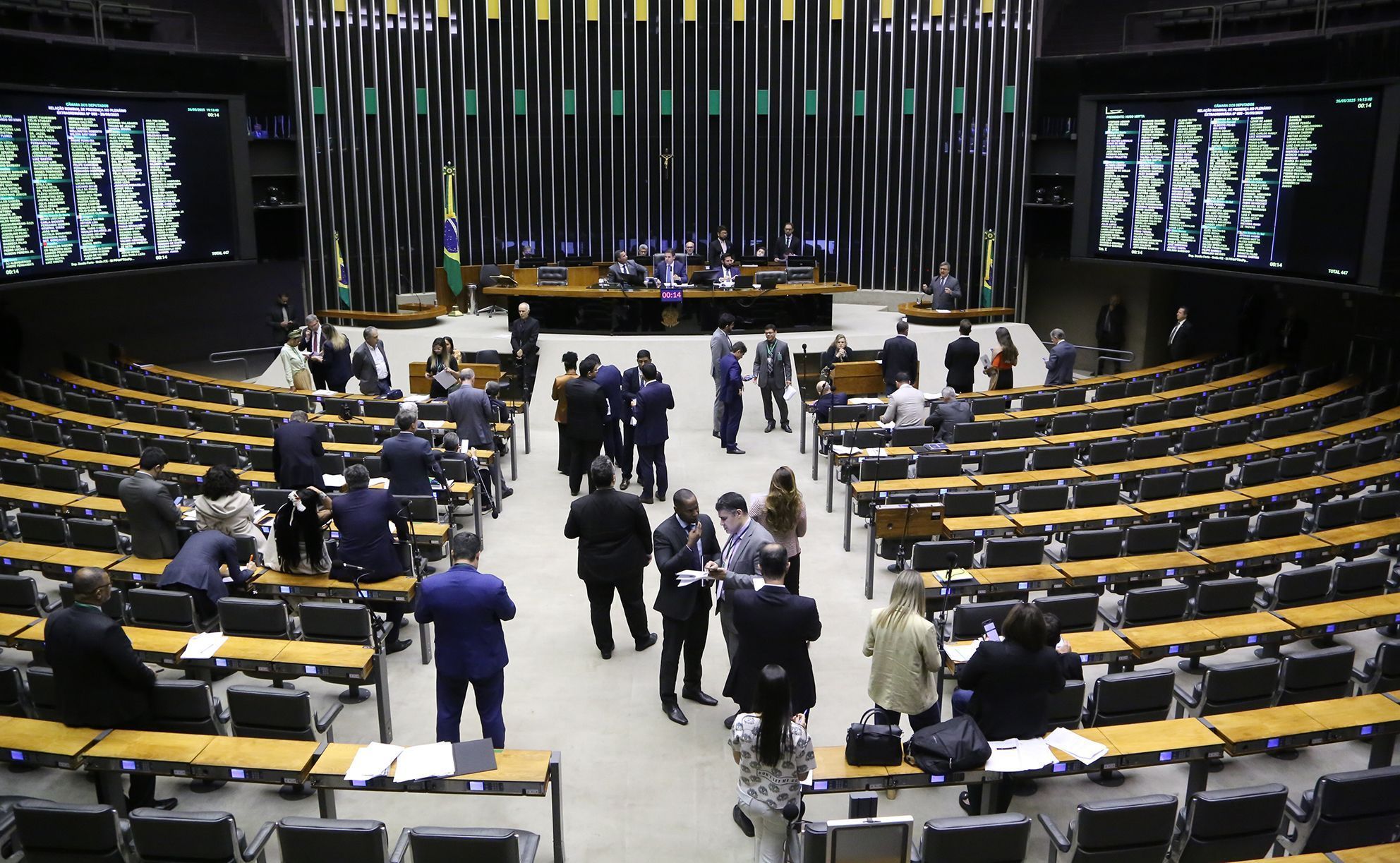 Análise: Centrão amplia apoio à anistia de olho em 2026