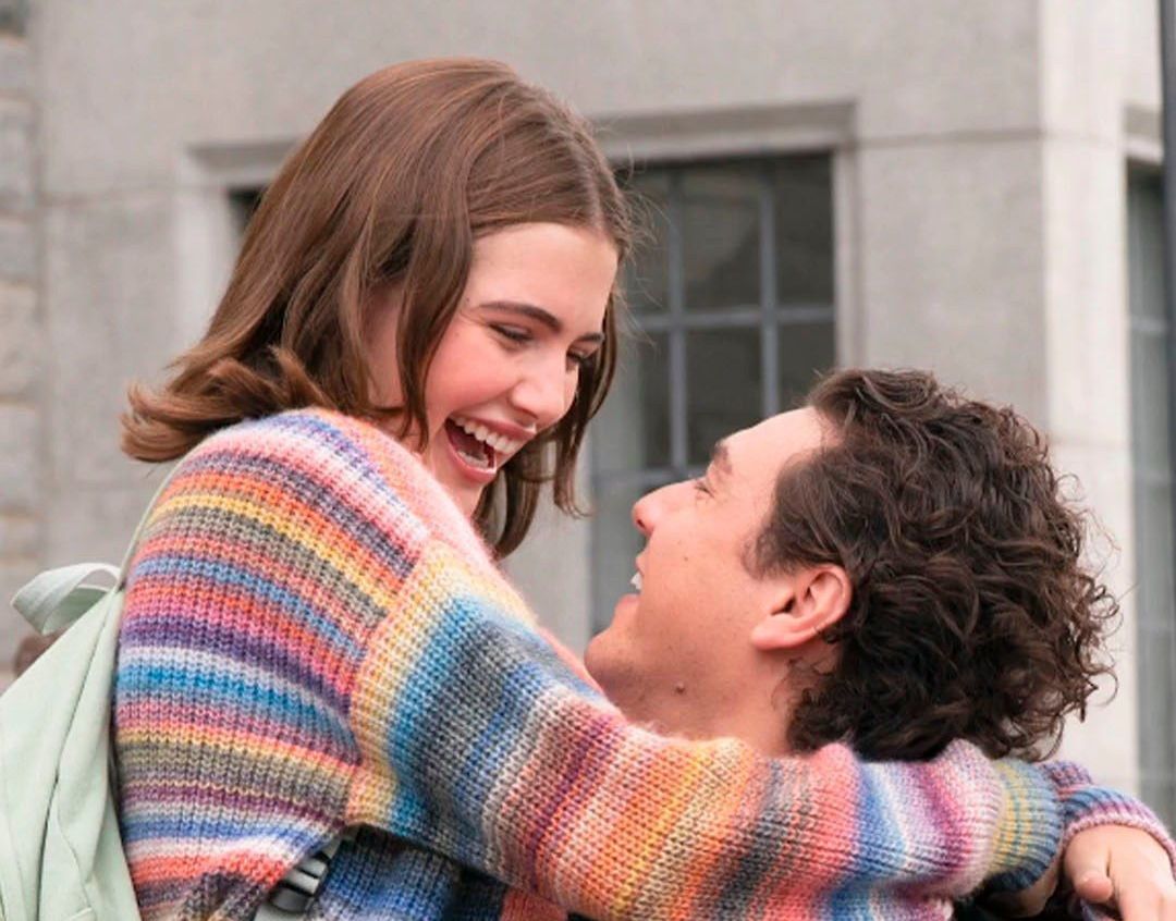 “Off Campus”: veja as primeiras imagens da adaptação do romance adolescente