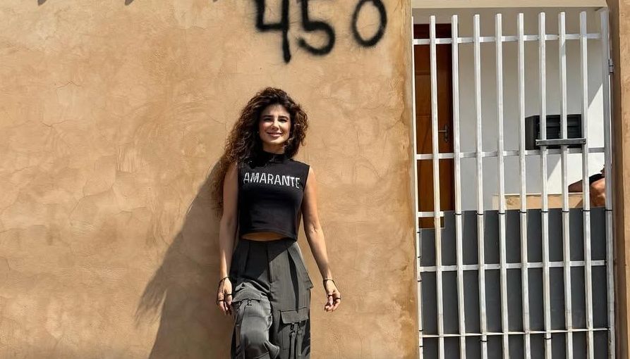 Paula Fernandes visita casa onde morou antes da fama: “Abraço na alma”
