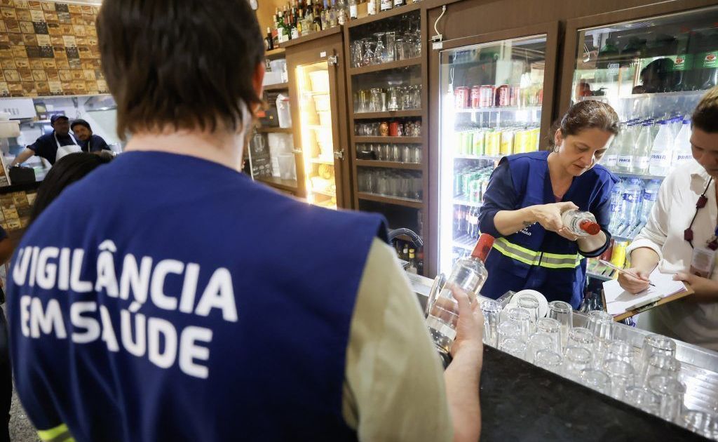 39 casos e 6 mortes suspeitas: veja dados de intoxicações por metanol em SP
