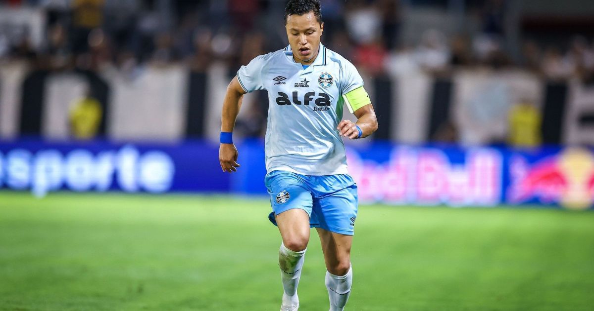 Marlon dispara contra arbitragem e desabafa: “Grêmio está sendo roubado”