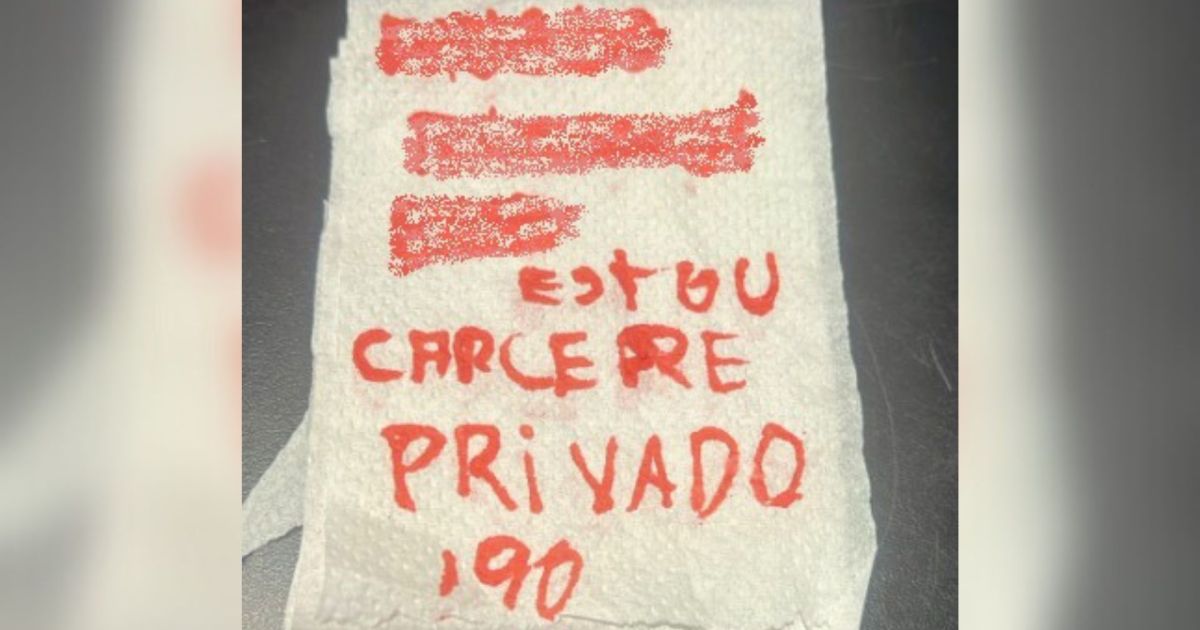 Mulher pede socorro em papel higiênico e é resgatada em SC