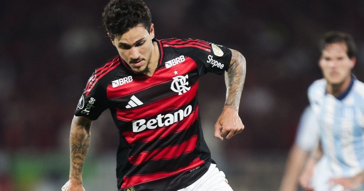 Pedro é encaminhado ao hospital após vitória do Flamengo sobre o Racing