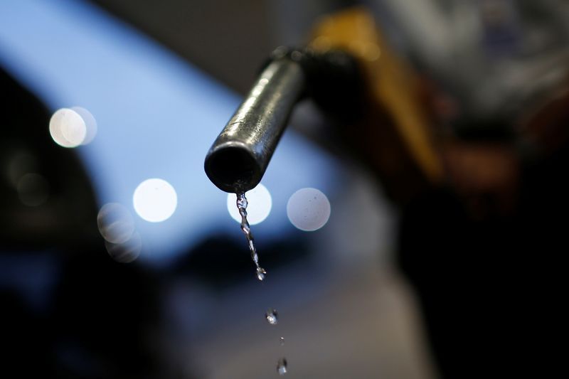 Petrobras reduz em R$ 0,14 preço da gasolina para distribuidoras