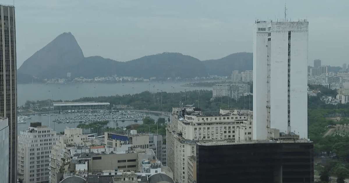 Rio tem alerta de ventos fortes, raios e pancadas de chuva