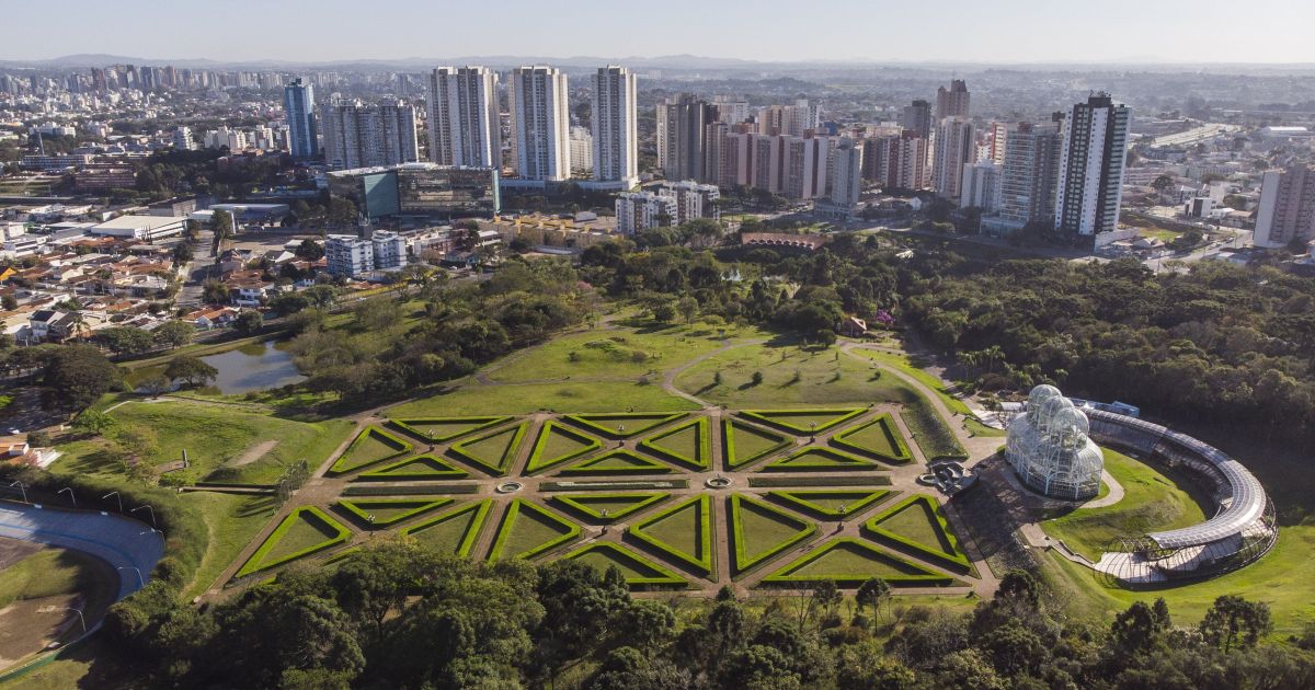 Semana em Curitiba terá variação entre dias ensolarados e chuvas