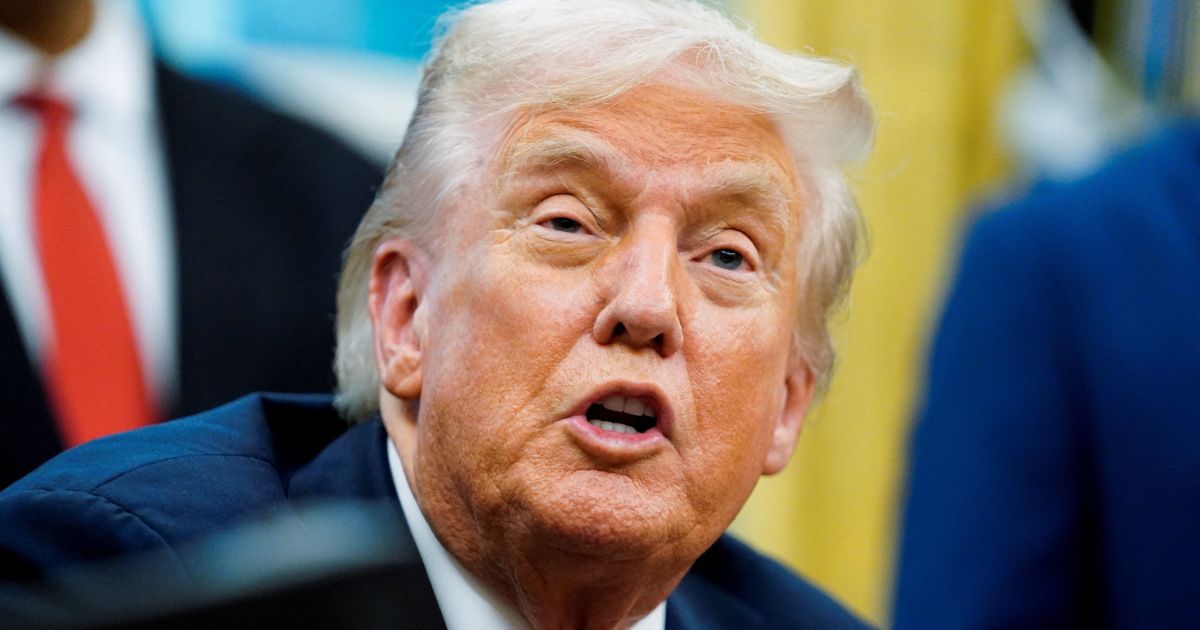 Trump diz que Coreia do Sul tem permissão para construir submarino nuclear