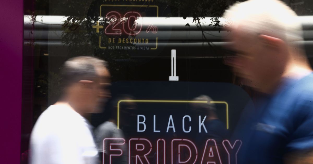 Análise: Brasileiro está mais desconfiado das ofertas de Black Friday