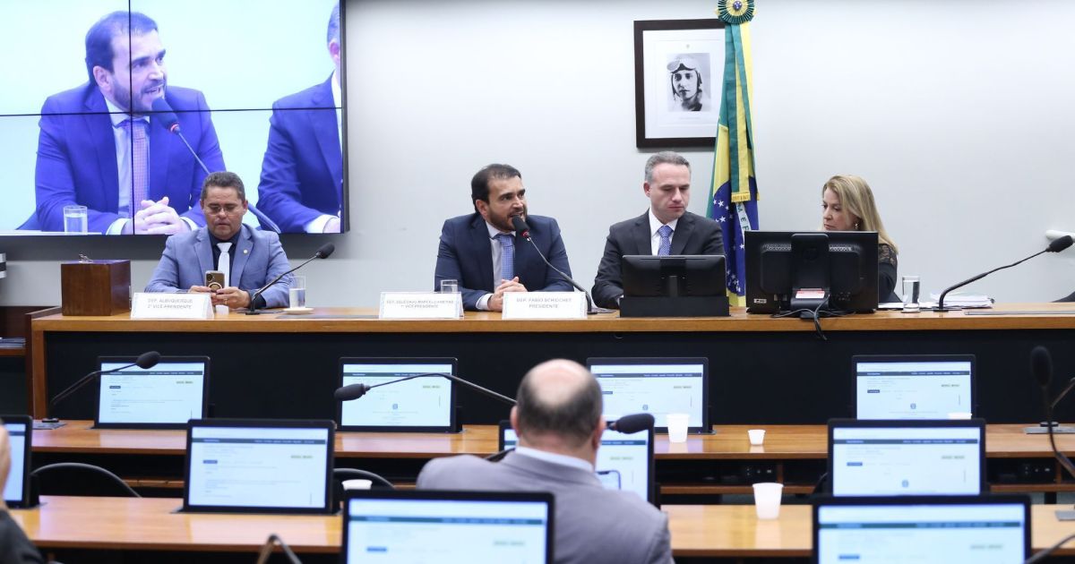 Conselho de Ética retoma análise de representações contra parlamentares