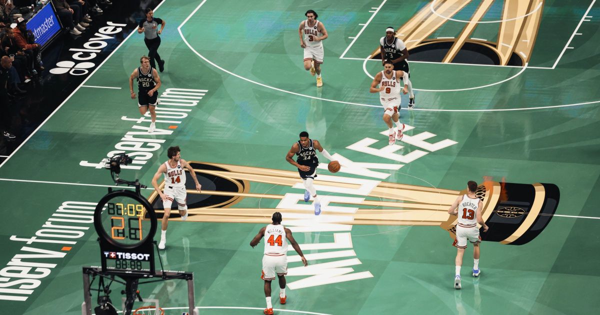 Giannis Antetokounmpo quebra recorde de Kareem Abdul-Jabbar pelos Bucks