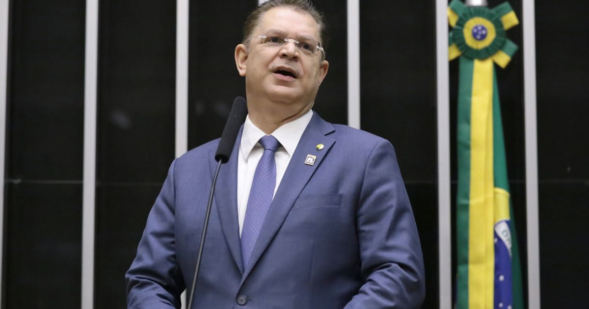 Hugo tem um combinado de votar a anistia, diz Sóstenes à CNN