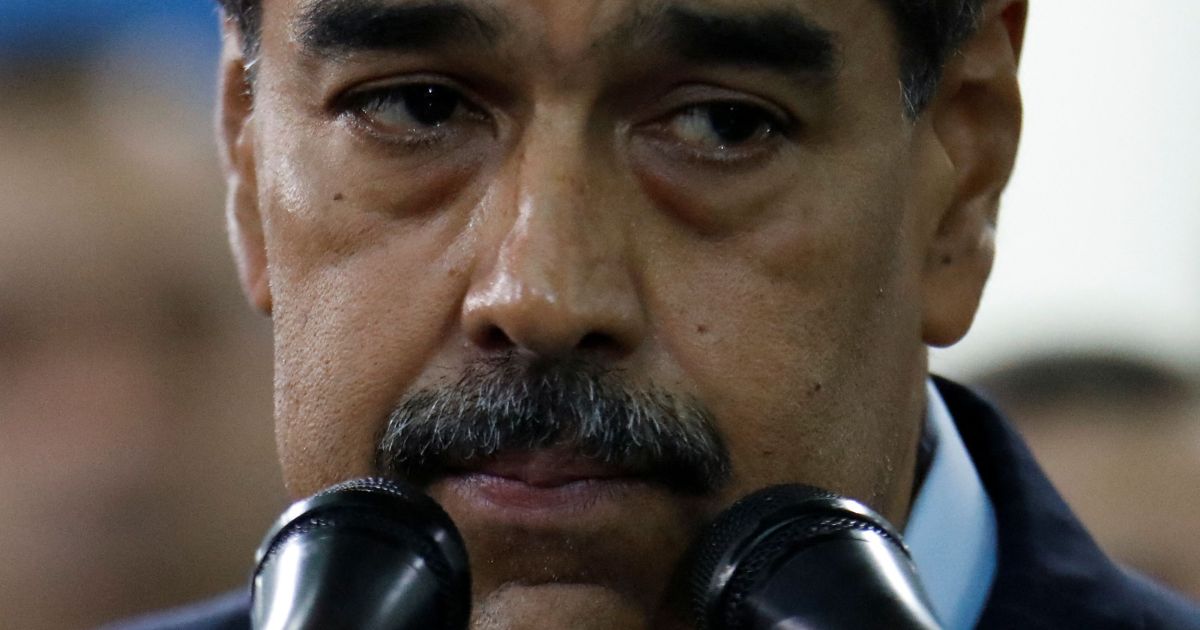 Maduro volta a pedir em inglês que não haja guerra e apela por diálogo