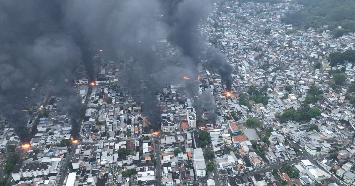 Vídeo: imagens de drones mostram "zona de guerra" durante operação no RJ
