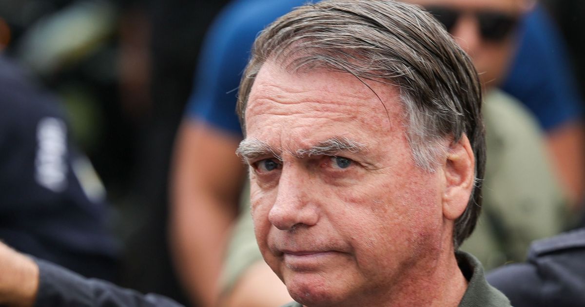 Moraes compara custódia de Bolsonaro à realidade de 384 mil presos no país