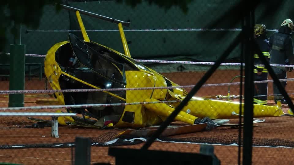 Helicóptero cai em quadra de tênis na Argentina e deixa três feridos
