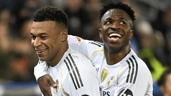 Mbappé e Rodrygo marcam, e Real Madrid vence o Alavés em LaLiga