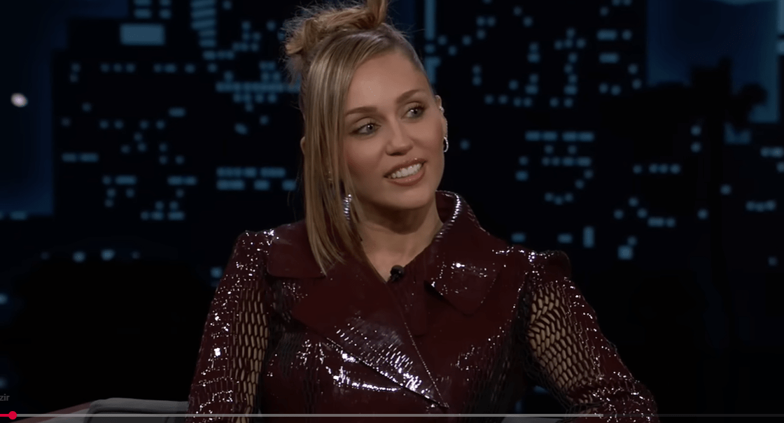 Miley Cyrus revela qual é a melhor trilha sonora de filme; confira