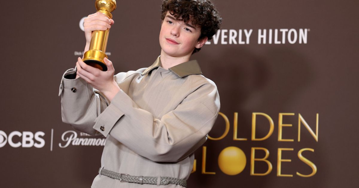 Owen Cooper, de “Adolescência”, é o 2º mais novo a ganhar Globo de Ouro